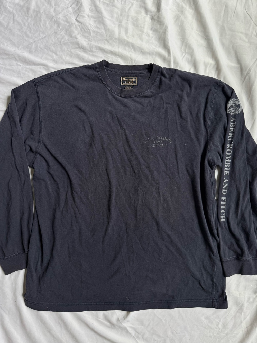 Vintage Abercrombie & Fitch Men's Long Sleeve Logo Tee